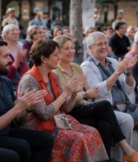 Publikum applaudiert